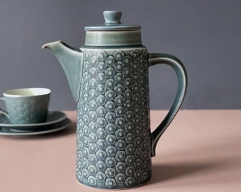 Quistgaard Large AZUR coffee pot/cocoa pot - 1960s Kronjyden - IHQ - Danish design - Embossed flower pottery. Nordic design / Denmark.