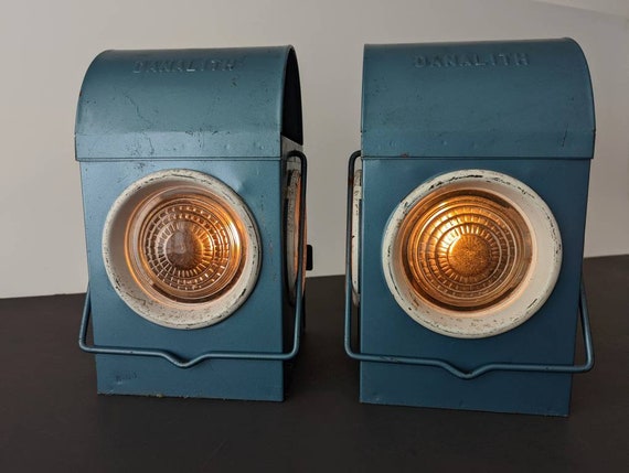 ISHI-DAさん専用　鉄道の信号灯×2　1930年代　灯油ランタン　チェック柄 ISHI-DAさん専用 鉄道の信号灯×2 1930年代 灯油ランタン チェック柄