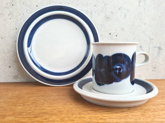 Tall Arabia Trio Anemone Coffee Cup, Saucer and Plate. Finland 