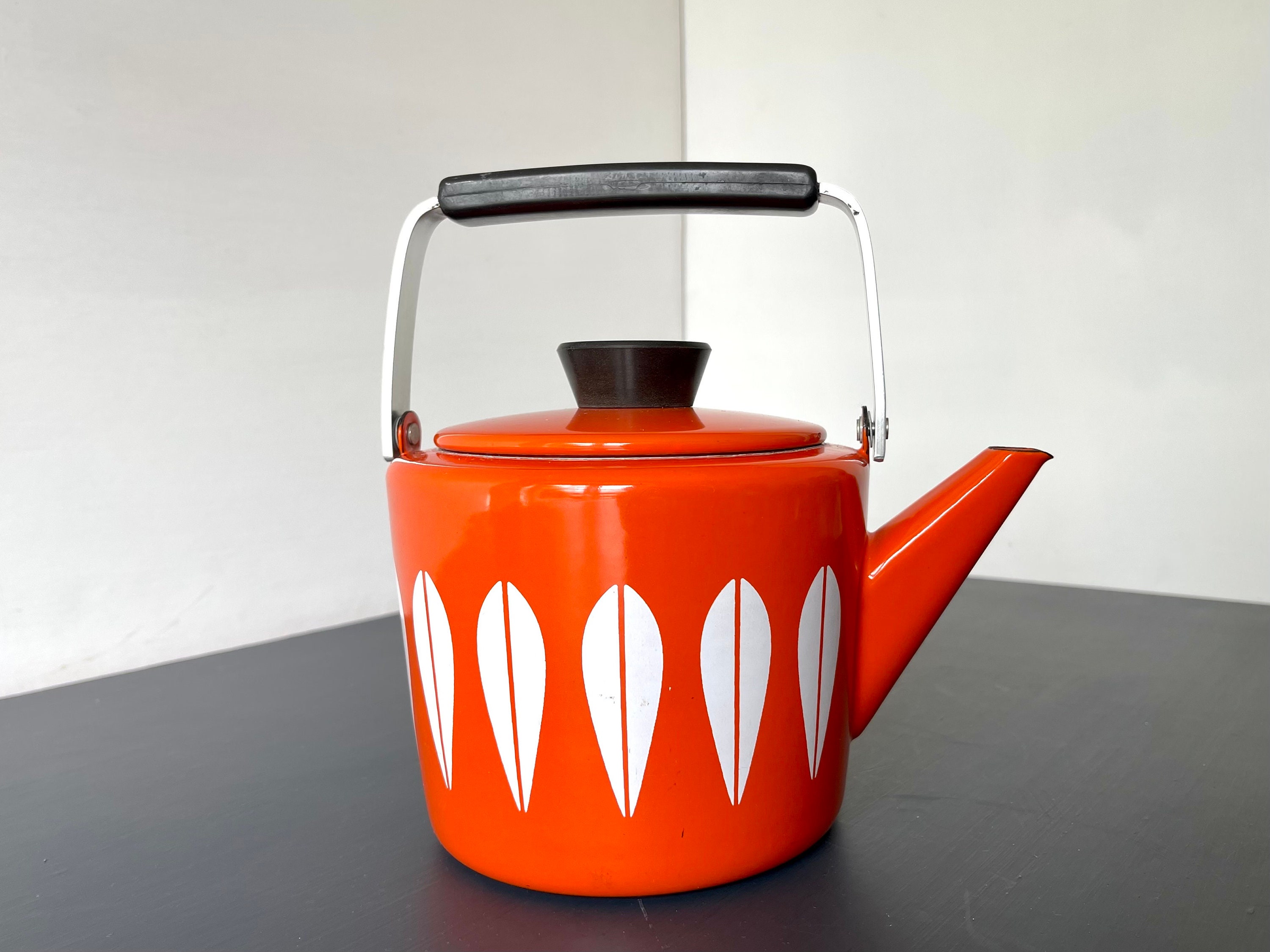 Lotus Kettle / Teapot by Cathrineholm of Norway Vintage Enamel Retro Orange  and White. MCM /mid Century Modern. Works on Induction 