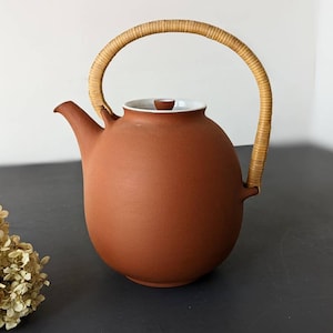 Teiera XXL Edith Nielsen Denmark - Splendida ceramica artistica danese fatta a mano - Ceramica fatta a mano anni '60 - Design danese moderno di metà secolo