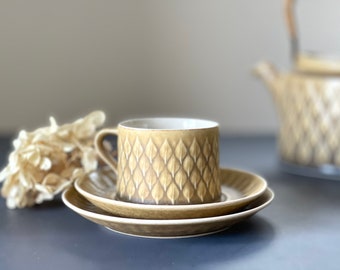 Tea trio Relief set by Quistgaard - Cup, saucer and plate. Kronjyden / Nissen - Made in Denmark 1960 - IHQ - Danish design.