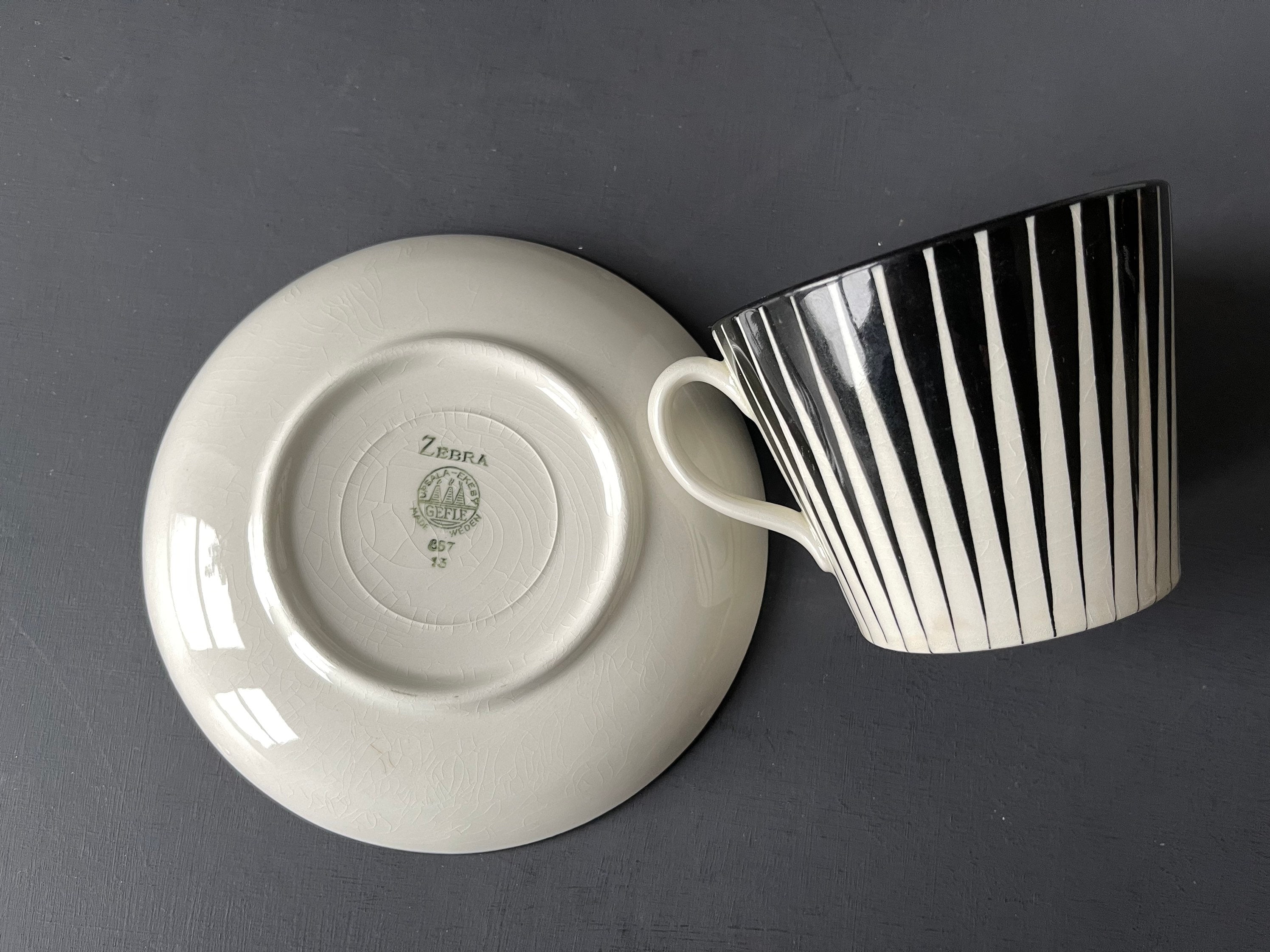 Duo ZEBRA Tea - Gefle, Sweden. Zebra by Eugen Trost. Green
