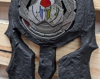 Soporte para medallas del casco de la HEX Spartan Race 2026 – Exhibición para finalistas de la Trifecta