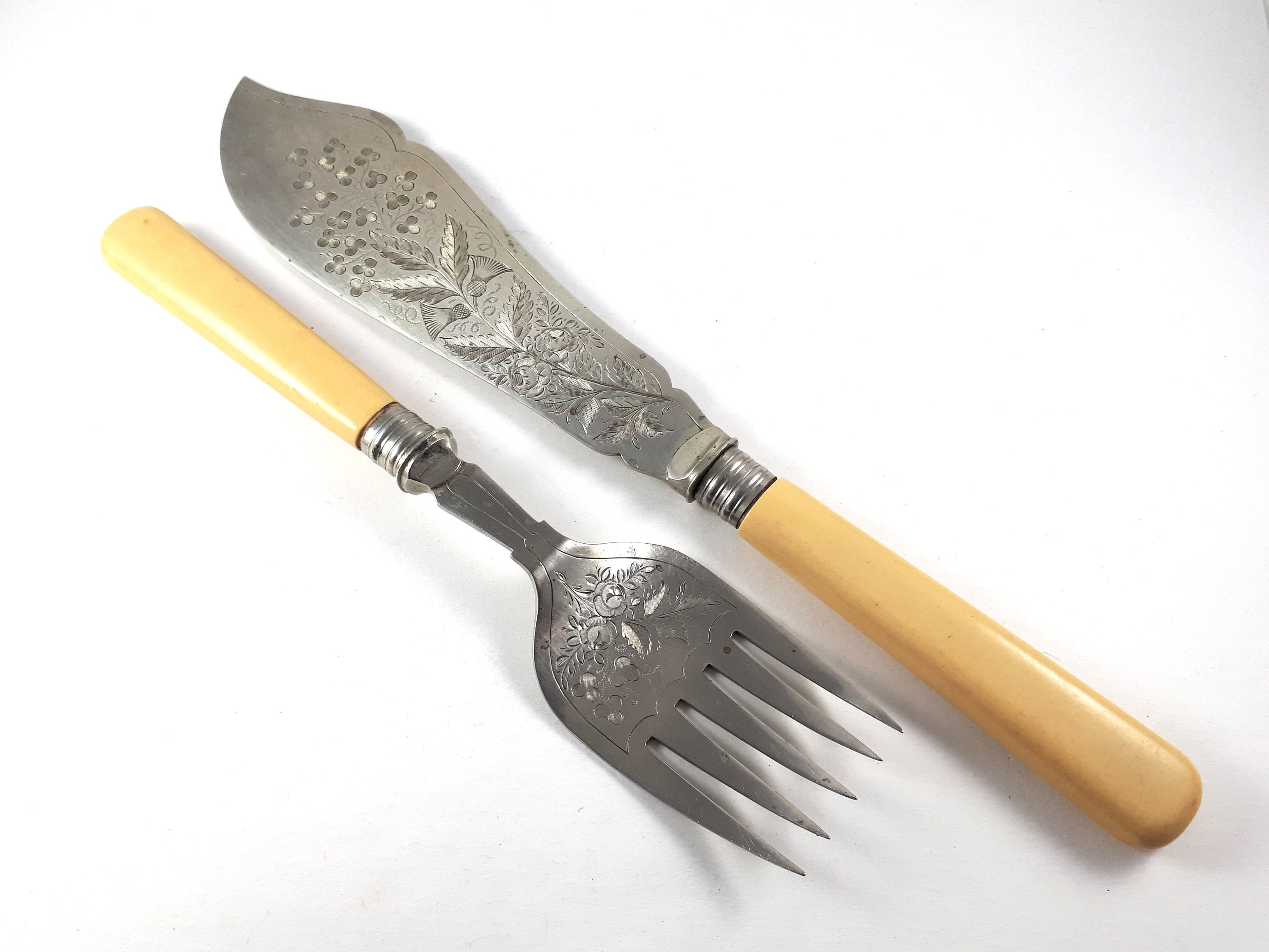 1760 Cutco Fish & fillet Knife  Tim Narhi Auctioneer & Associates
