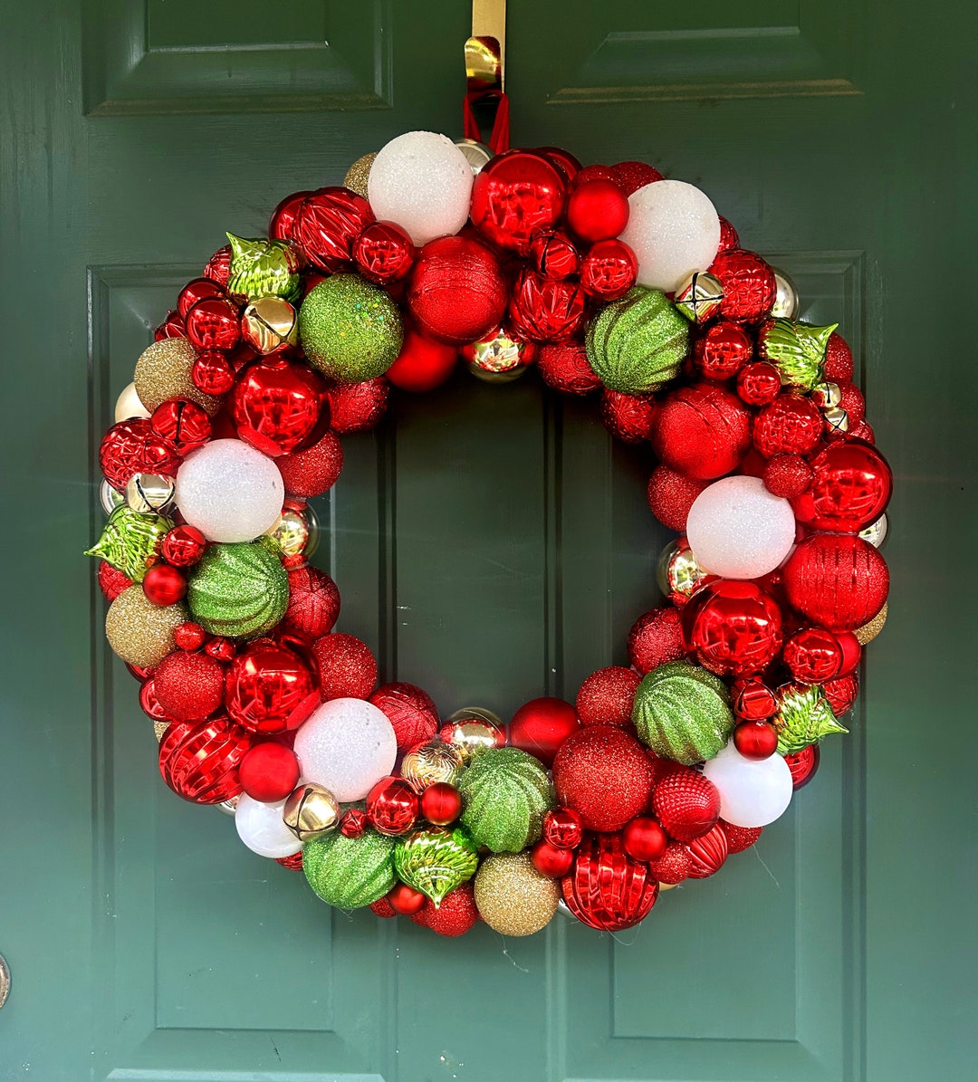 Christmas Ornament Ball Wreath W/jingle Bells Bauble Wreath, 21 Wine