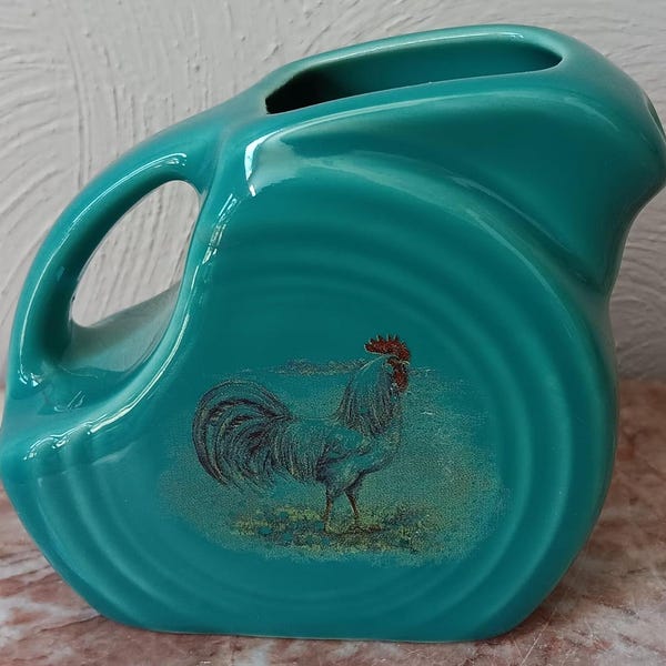 Mini-pichet à disque Fiesta - Turquoise avec coq blanc de poulet Leghorn - HLC France