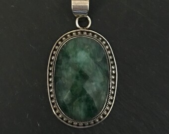 Stunning Very Large Faceted Natural Two Stone Green Emerald And 925 Sterling Silver Oval Drop Pendant Necklace