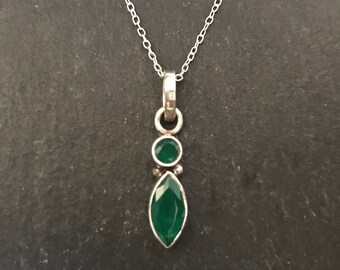 Stunning Very Large Faceted Natural Two Stone Green Emerald And 925 Sterling Silver Oval Drop Pendant Necklace