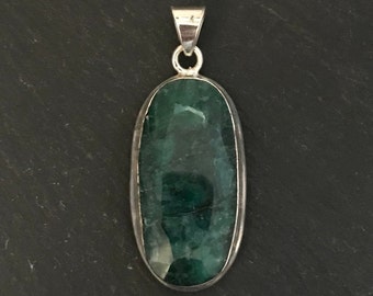 Stunning Very Large Faceted Natural Two Stone Green Emerald And 925 Sterling Silver Oval Drop Pendant Necklace