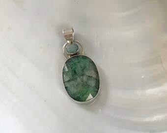Stunning Very Large Faceted Natural Two Stone Green Emerald And 925 Sterling Silver Oval Drop Pendant Necklace