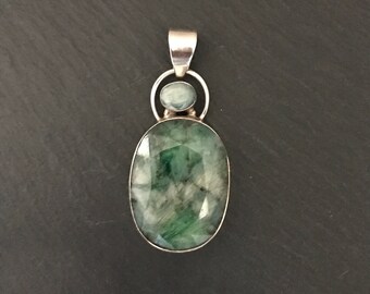 Stunning Very Large Faceted Natural Two Stone Green Emerald And 925 Sterling Silver Oval Drop Pendant Necklace