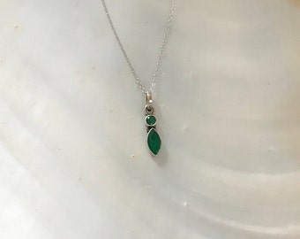 Sterling Silver Emerald Green Gemstone Necklace Free Shipping Mother/'s Day Gift Designer Necklace Modern Pendant