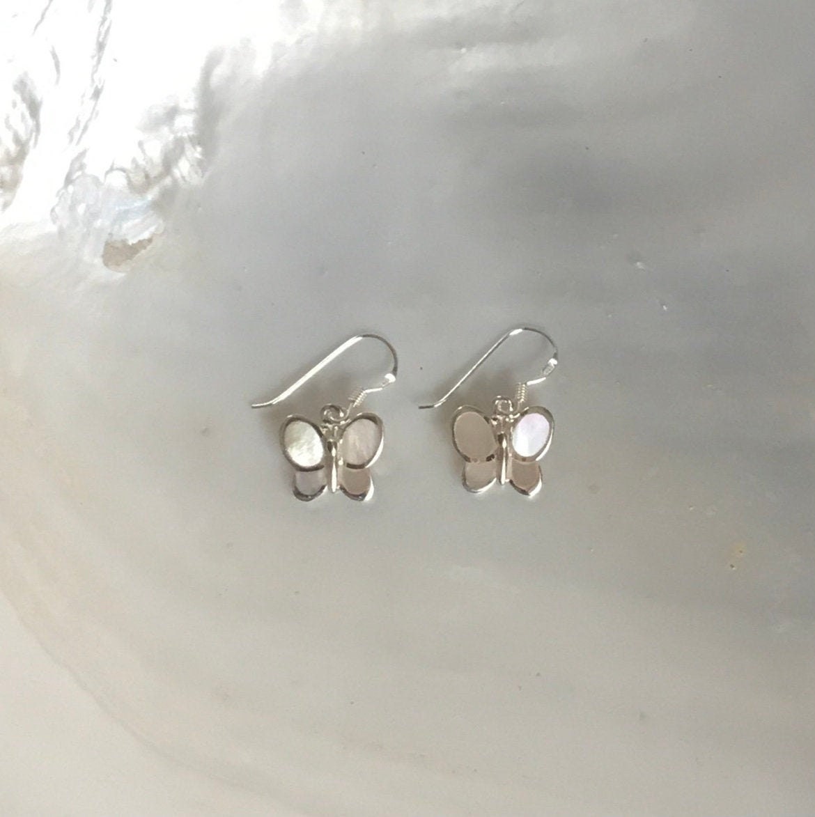 Natural White Mother of Pearl Shell Handmade Earrings 925 Sterling Silver Drop Natural White Mother of Pearl Shell Handmade Earrings 925 Sterling Silver Drop