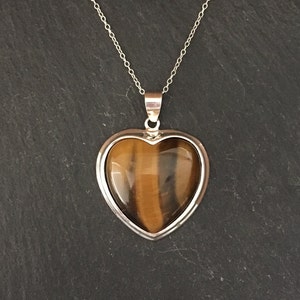 Schöne Natürliche Cabochon Golden Brown Tigerauge und 925 Sterling Silber Liebe Herz Tropfen Anhänger Halskette Geschenk