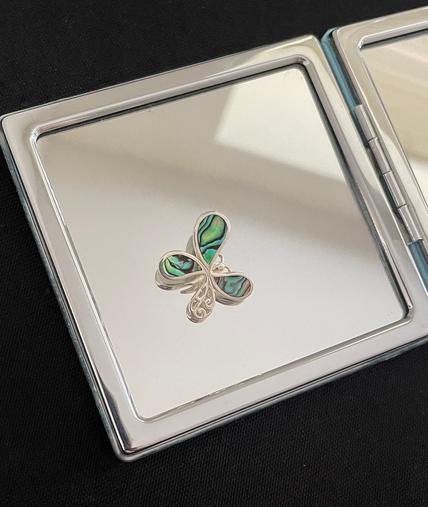 Splendida collana con ciondolo a forma di farfalla in argento sterling 925 e conchiglia di paua verde naturale/abalone, grande e regalo. - Italia