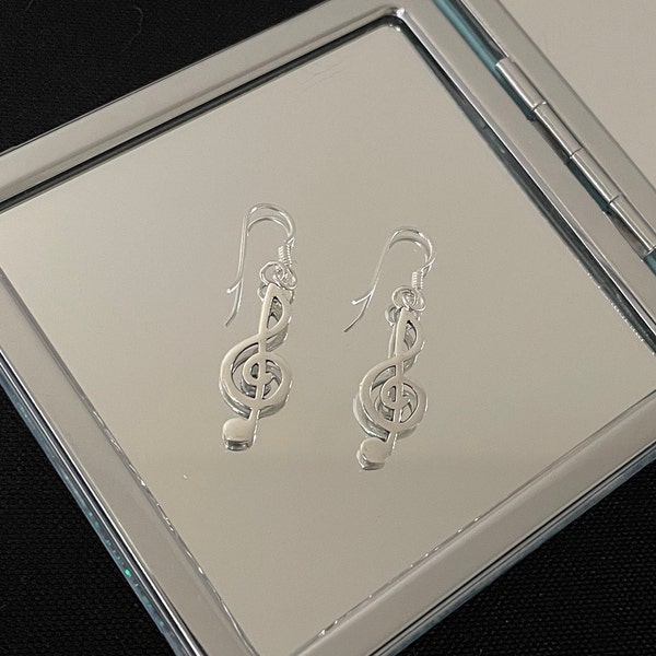 Belles grandes boucles d'oreilles pendantes en argent sterling 925 avec clé de sol et symbole musical