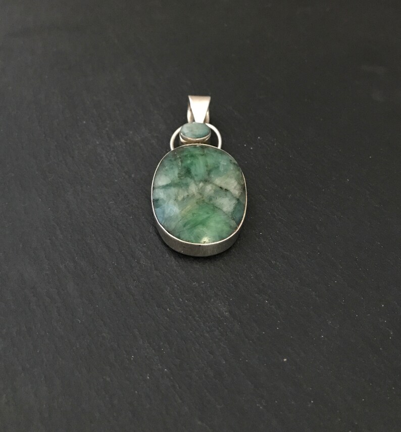 Stunning Very Large Faceted Natural Two Stone Green Emerald And 925 Sterling Silver Oval Drop Pendant Necklace