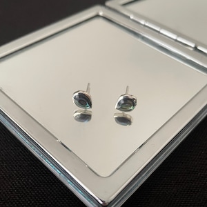 Beautiful Delicate Natural Green Paua Shell/Abalone And 925 Sterling Silver Teardrop Stud Earrings Gift