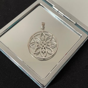 Beautiful 925 Sterling Silver Outline Flower Drop Pendant Necklace Gift
