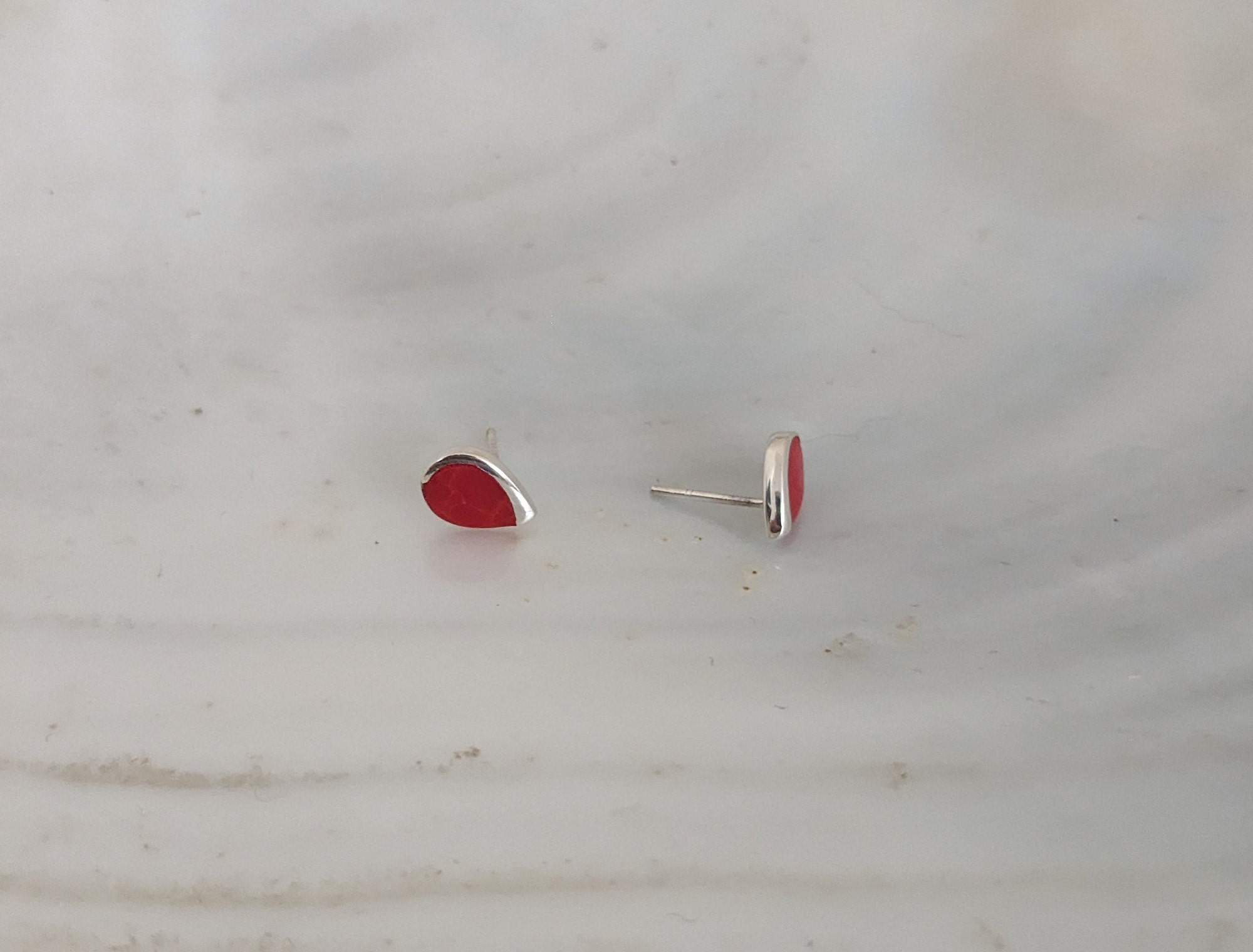 Boucles d'oreilles en argent et corail rouge motif rond (grand modèle Boucles d'oreilles en argent et corail rouge motif rond (grand modèle