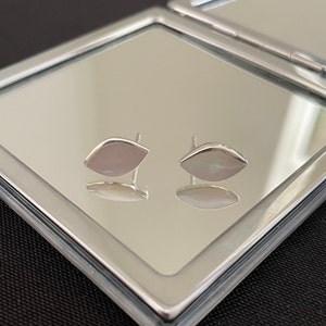 Beautiful Natural White Mother of Pearl Shell and 925 Sterling Silver Kite Shaped Stud Earrings Gift