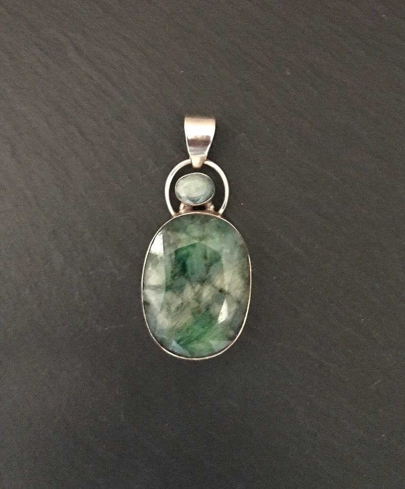 Stunning Very Large Faceted Natural Two Stone Green Emerald And 925 Sterling Silver Oval Drop Pendant Necklace