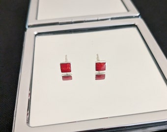 Superbe cadeau de boucles d'oreilles carrées en corail rouge et argent sterling 925