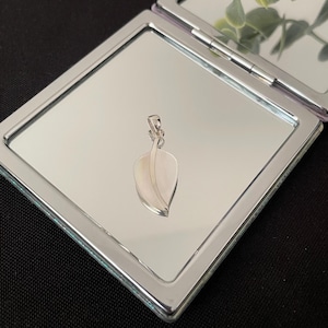 Beautiful Large Natural White Mother Of Pearl Shell and 925 Sterling Silver Leaf Drop Pendant Necklace Gift