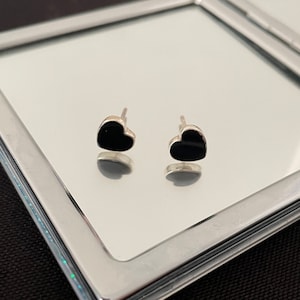 Wunderschöne zarte natürliche schwarze Onyx und 925 Sterling Silber Liebe Herz Ohrstecker Ohrringe Geschenk