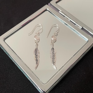 Beautiful Natural Round Circle Cabochon Pink Rose Quartz And 925 Sterling Silver Feather Drop Dangle Earrings Gift