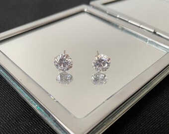 Beautiful Faceted Sparkly Cubic Zirconia And 925 Sterling Silver Round Circle Four Claw Prong Stud Earrings Gift