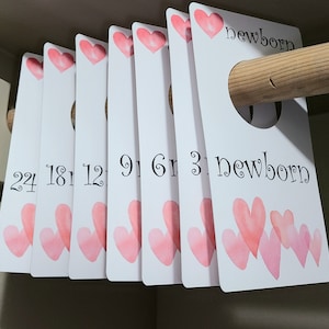 Hearts baby clothes dividers, wardrobe sizing, baby shower gift, baby girl clothing sizers, baby girl nursery inspo, nursery organization