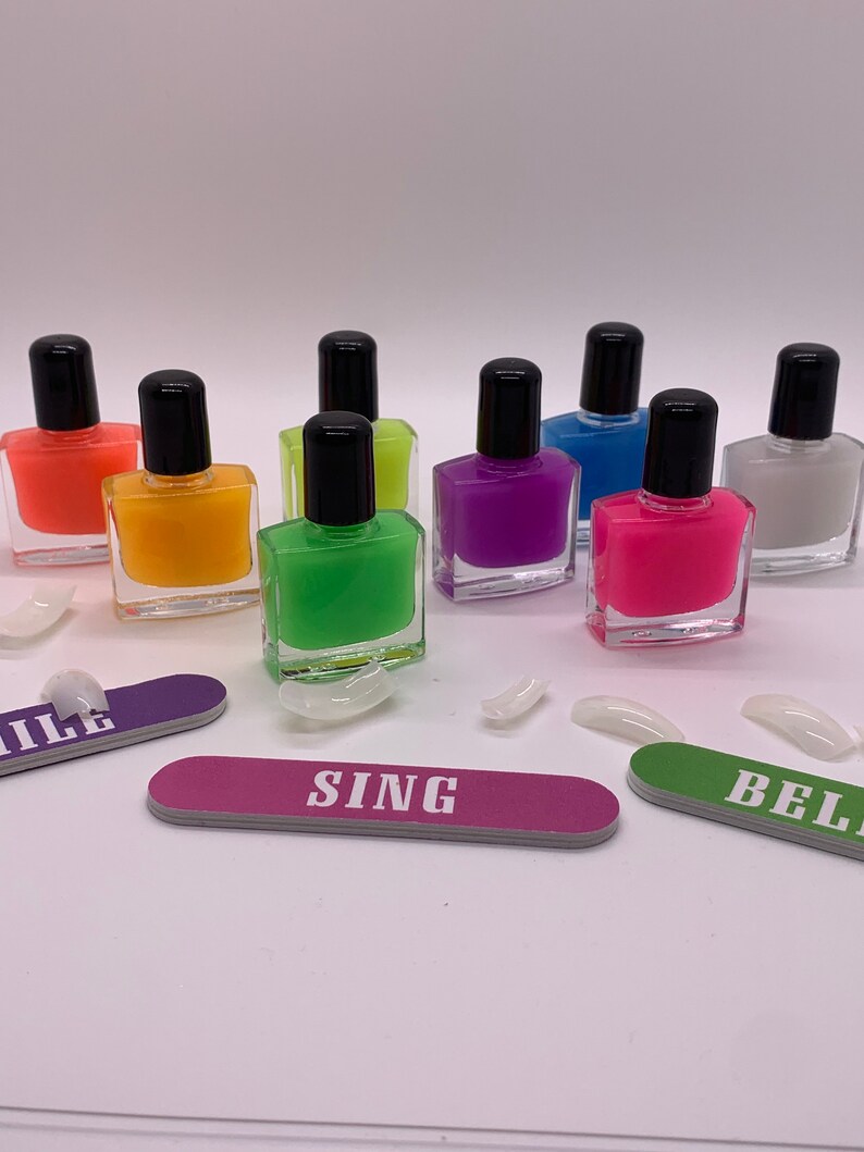 Single Glow in the dark Nail Polish image 2