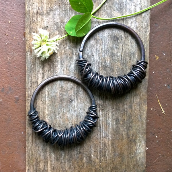 Black 8g Ear Weights - Brutalist Ear Hangers - Witchy Crust Punk Pagan  Occult Witchcraft Jewelry - Hoops for Ear Tunnels Statement Jewelry