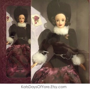 Dolls -Holiday Traditions Barbie - 1996 Hallmark Special Edition - Mint Condition - NRFB - NIB - No. 17094 Mattel