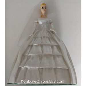 Dolls - Winter Rhapsody Barbie - 1996 Avon Exclusive Special