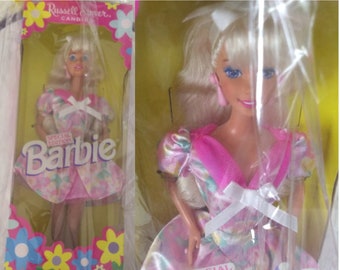 Dolls - Russell Stover Candies Barbie - 1996 Special Edition - Mint Condition - NRFB - NIB - No. 16351 Mattel