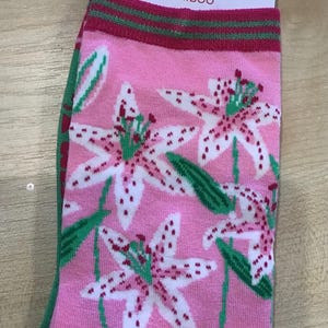 Ladies  bamboo socks lily design pink colour, ladies gift. gift idea birthday gift, Mother’s Day,flowers lilies garden  sizes 3-7.