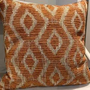 Cojín de patrón tejido de óxido naranja relleno de fibra de | Etsy