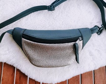 Pochete // Pochete pequena // Pochete - Bolsa feminina - pochete // Pochete de couro sintético