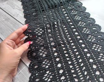 Chemin de table Halloween en dentelle noire - Pièce maîtresse de style gothique pour des vibrations envoûtantes