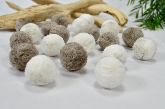 Deer Hide Pom Pom - Cat Toss Toy