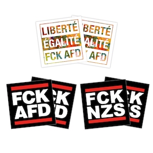 Könnte beinhalten: Vier quadratische Aufkleber mit schwarzem und weißem Text auf rotem und schwarzem Hintergrund. Die Aufkleber lauten "FCK AFD" und "FCK NZS". Die Aufkleber sind auf weißem Hintergrund mit einem Blumenmuster gedruckt.