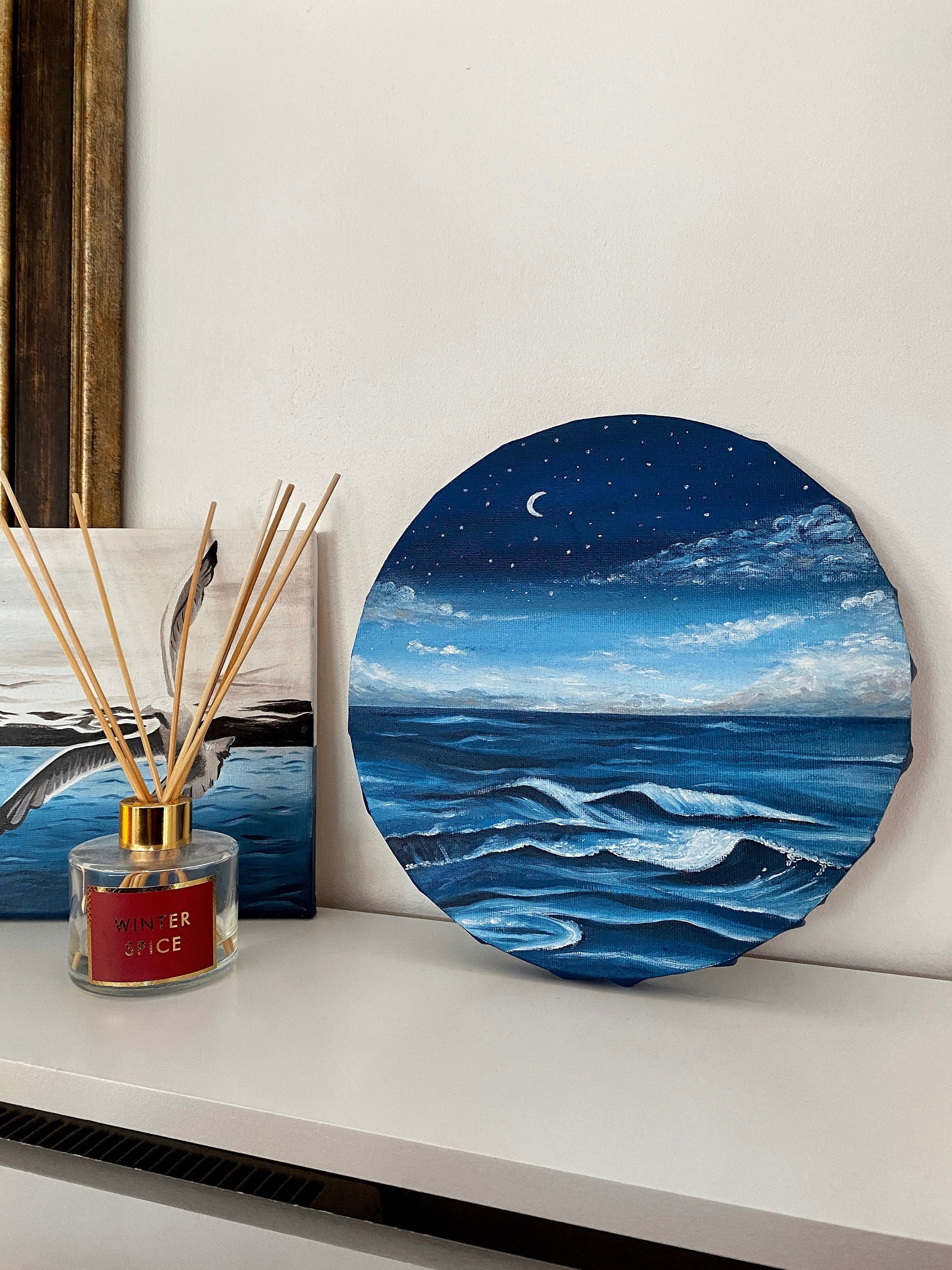 Round canvas painting deals