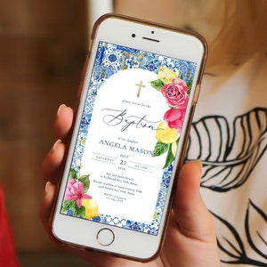blaue Fliese rosa Blume Taufe digitale Einladung rosa floral Zitrone Taufe Telefon laden Positano blaue Fliese elektronische Taufe Italien Text
