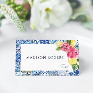 Modelo de cartões de lugar de azulejo limão e azul, flor rosa e limão, cartão de nome de mesa, cartão de lugar editável, nome de mesa, cartão plano
