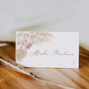 Modèle de carte de place Blush Boho, carte de nom Boho florale rose, cartes de place d'herbe de pampa, modèle carte rose rose Carte de nom Boho modifiable