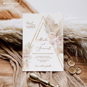 Faire-part de mariage rose bohème, invitation arc tropical de plage, modèle d'invitation d'herbe de pampa, carte d'invitation de feuille de palmier Pamblush
