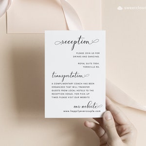 Peut inclure: Une carte blanche avec du texte noir d&eacute;taillant les informations de r&eacute;ception pour un mariage. Le texte comprend le lieu, l'adresse et les d&eacute;tails du transport. La carte comprend &eacute;galement l'adresse du site Web du couple, www.happilyevercouple.com.